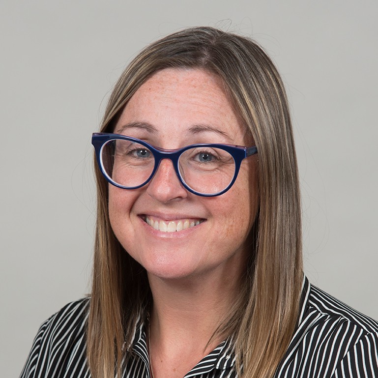 Lori Wortylko headshot